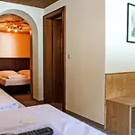 Madseiterhof 3*