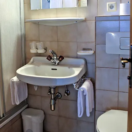 Madseiterhof Тукс