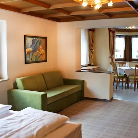 Madseiterhof Тукс