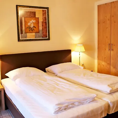 Madseiterhof Гостевой дом Тукс