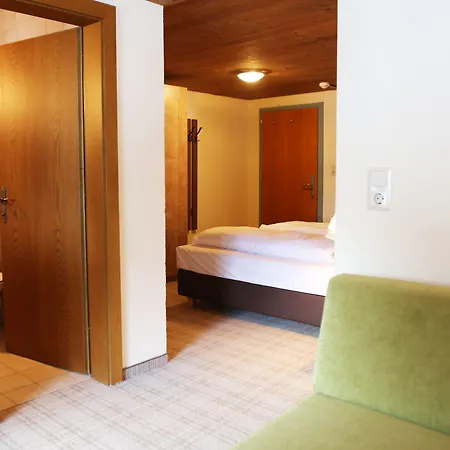 Madseiterhof Гостевой дом Тукс